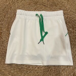 Matty M White Skort with Green Accent. Size Small petite